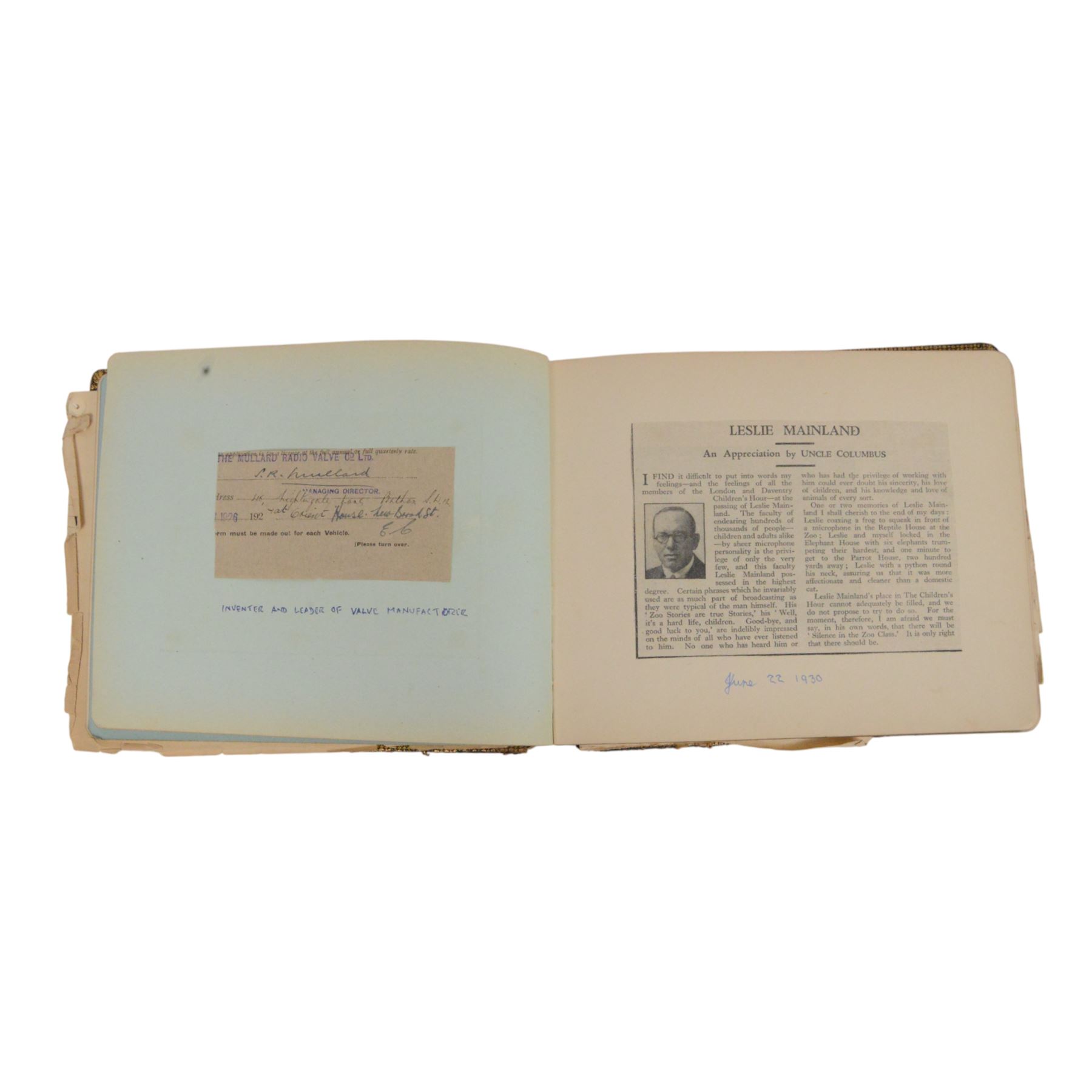 1920s/30s autograph album, with signatures including Oswald Mosley, Noel Coward, Sir Malcolm Campbell, Gerald Du Maurier and Seymour Hicks, in tooled leather album with gilt lettering