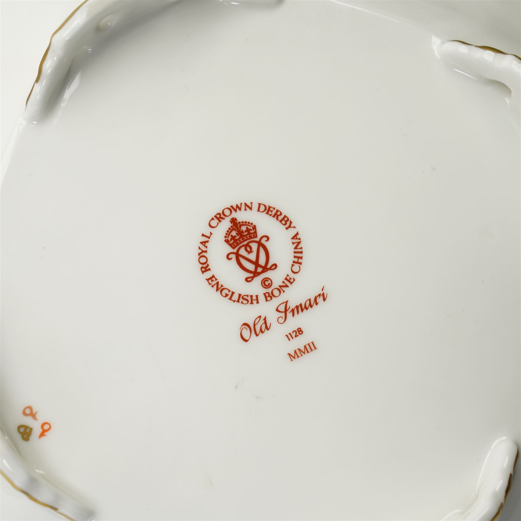 Royal Crown Derby Imari 1128 pattern square footed basket/dish, boxed, W23cm; together with two further pairs of vases in the same pattern, H9.5cm and H7cm (5)