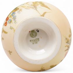 Four pieces of Royal Worcester blush ivory, each decorated with floral sprigs of various flowers, tallest 15.5cm (4)