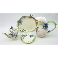  Franz porcelain 'Hummingbird' pattern teaware teapot, water jug, serving plate and a small serving plate (4)  
