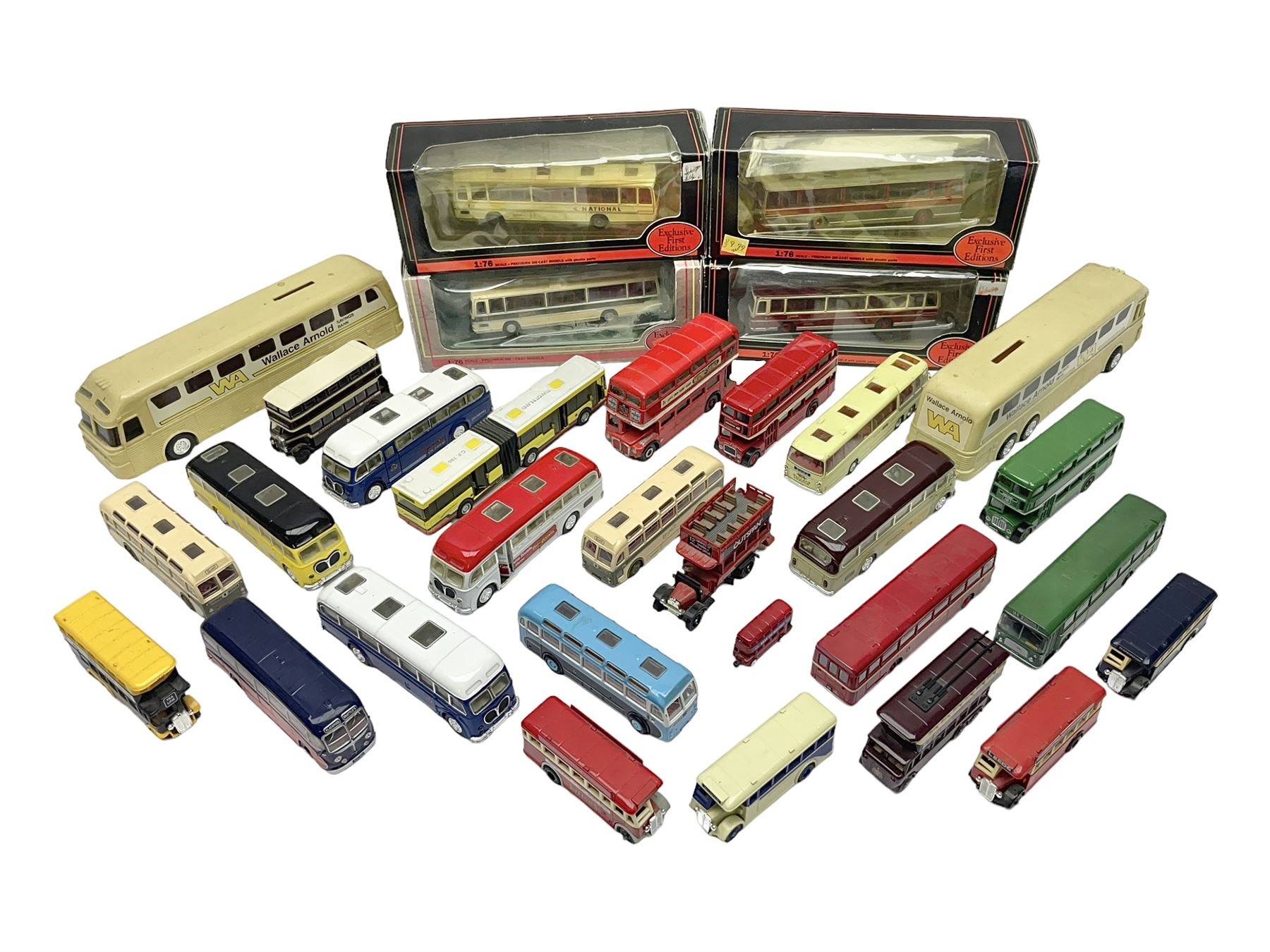 Thirty-one modern die-cast models of buses, coaches and wagons of various scales by EFE, Lledo, Oxford Die-Cast, Atlas etc, to include EFE 15702, 15704 and 15708 boxed; further models are unboxed 