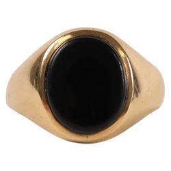 9ct gold black onyx signet ring, hallmarked 