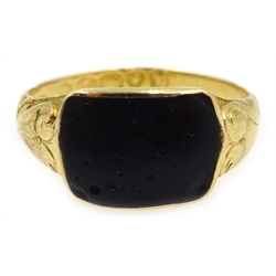  Georgian 18ct gold and onyx mourning ring London 1832 inscribed 'Mrs Louisa Tagg obt 7 May 1834  