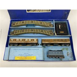 Hornby Dublo - 3-rail EDP1 electric train set with Class A4 4-6-2 locomotive 'Sir Nigel Gresley' No.7 and tender in LNER Blue, two teak effect passenger coaches; quantity of track and controller; in fitted box with locomotive cover and paperwork