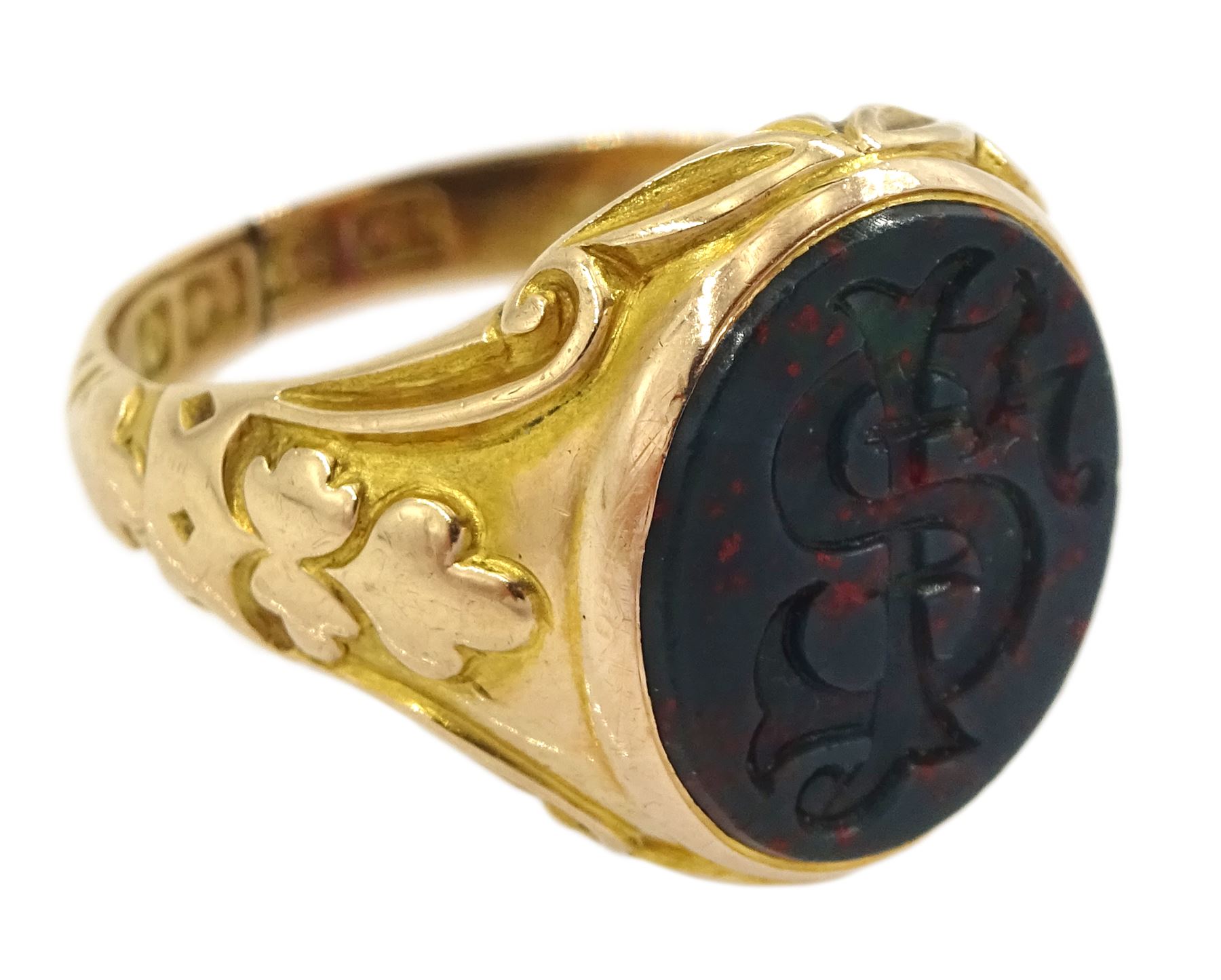 Early 20th century 15ct gold bloodstone signet ring, engraved with initials 'IS', hallmarked