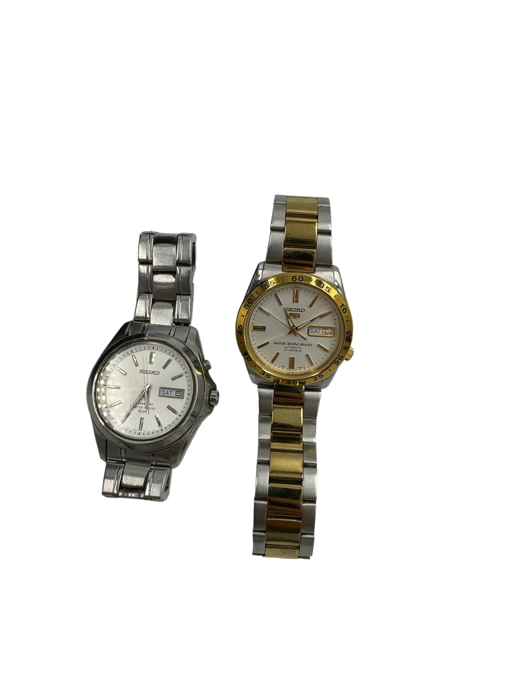 Two gentlemans automatic Seiko wristwatches, to include Seiko 5 with day date aperture and a Seiko Kinetic 50M, one with box