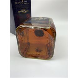House of Lords Delux Blended Malt Scotch Whisky, aged 12 Years, 70cl, 40%vol, 'blended with the velvet Malt of the smallest Distillery in Scotland', in original card box
