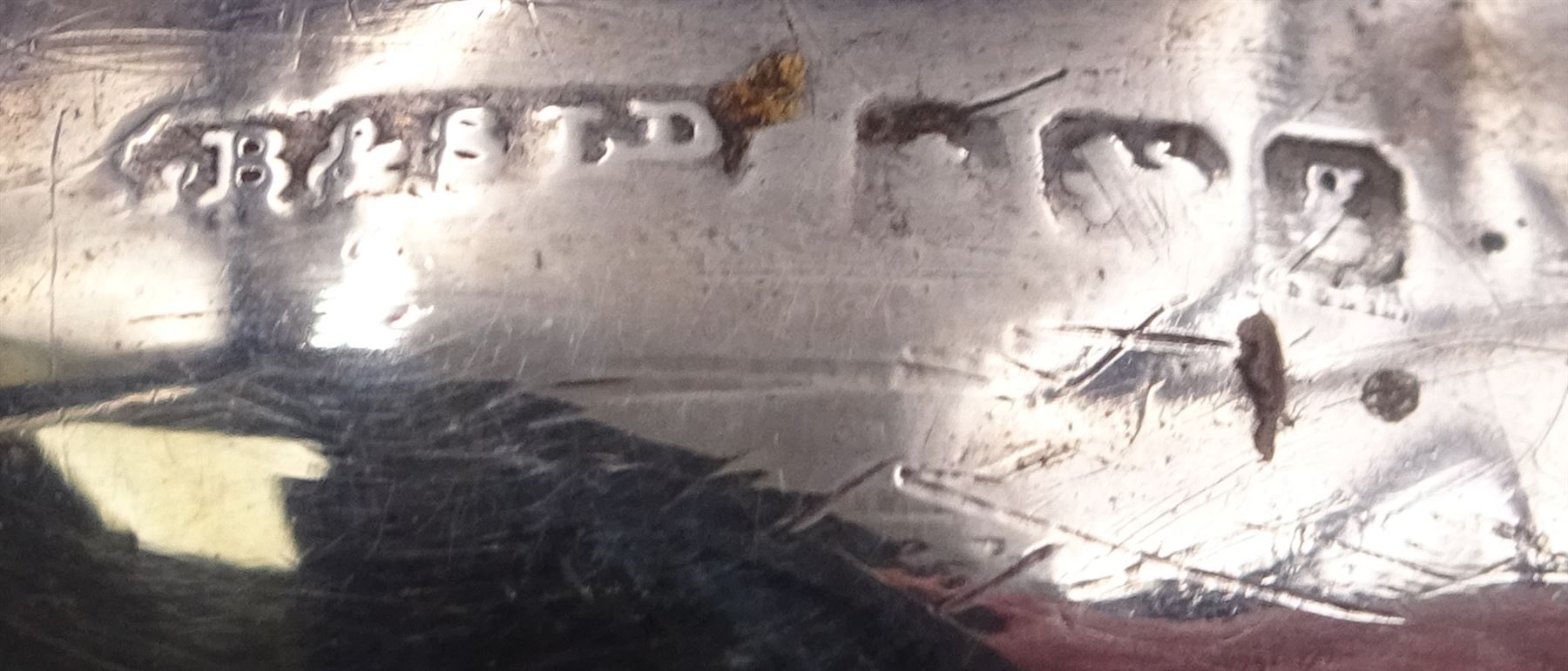 Edwardian silver novelty pin cushion, modelled as an elephant with cushioned back, hallmarked Birmingham 1906, maker's mark indistinct, H3.2cm, approximate total weight 0.46 ozt (14.1 grams)