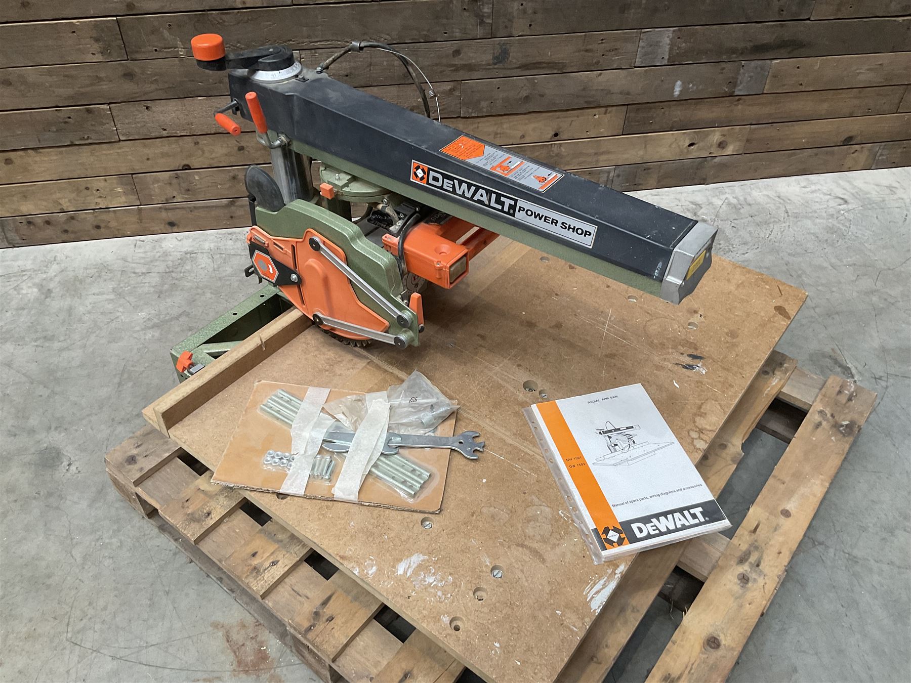 DeWalt Power Shop DW 1501 radial saw,