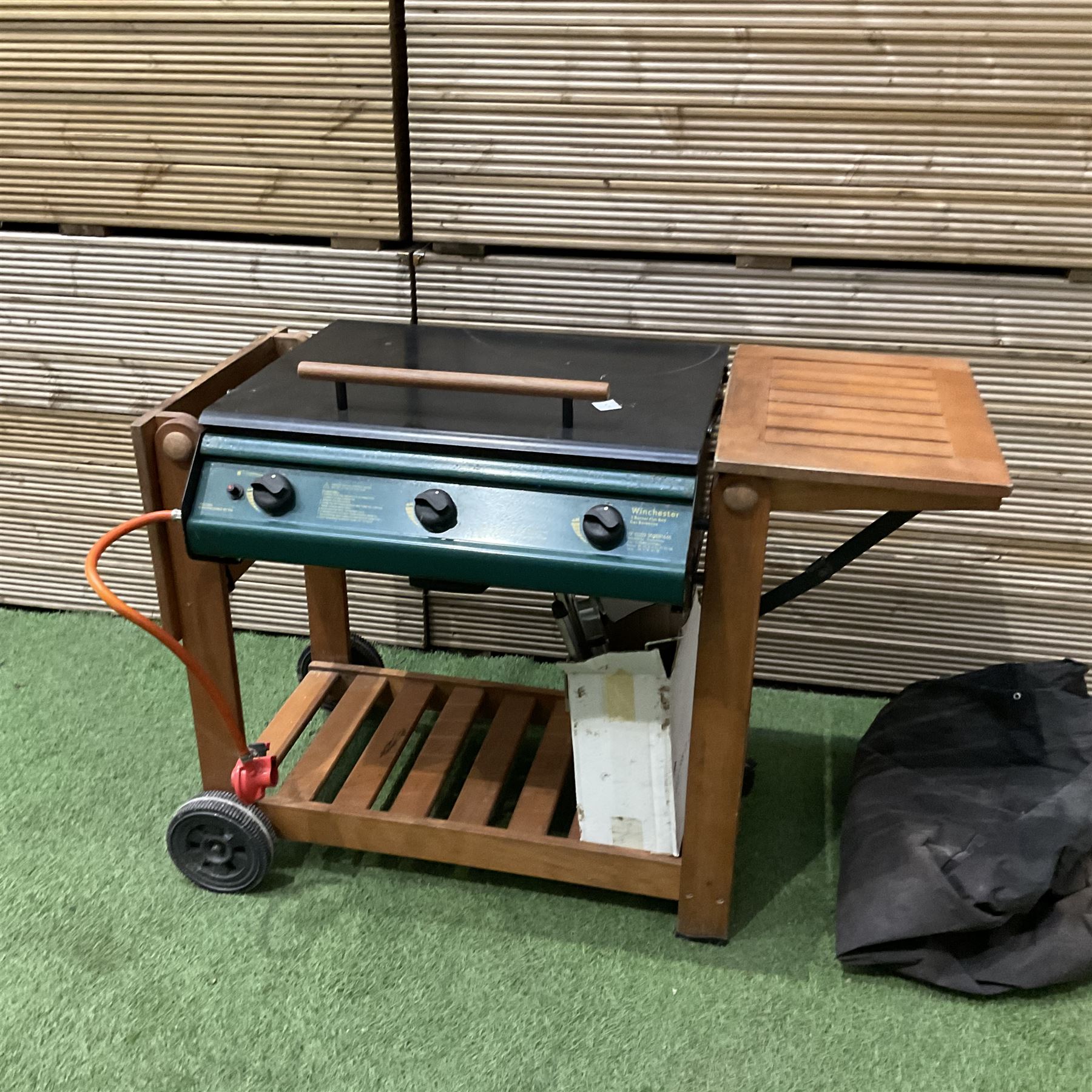 Winchester collection gas barbecue BBQ with weather cover - THIS LOT IS TO BE COLLECTED BY APPOINTMENT FROM DUGGLEBY STORAGE, GREAT HILL, EASTFIELD, SCARBOROUGH, YO11 3TX