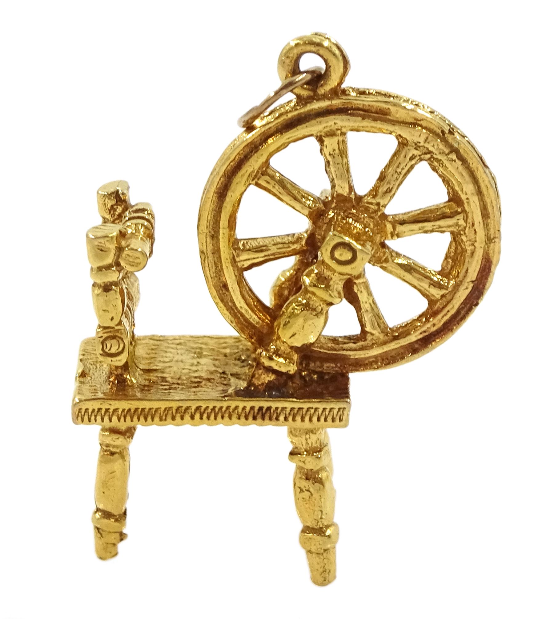 9ct gold spinning wheel pendant / charm, hallmarked
