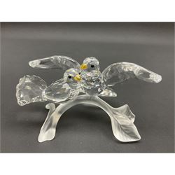 Fourteen Swarovski Crystal bird figures, to include toucan, mandarin duck, swans, parrot, cranes etc 