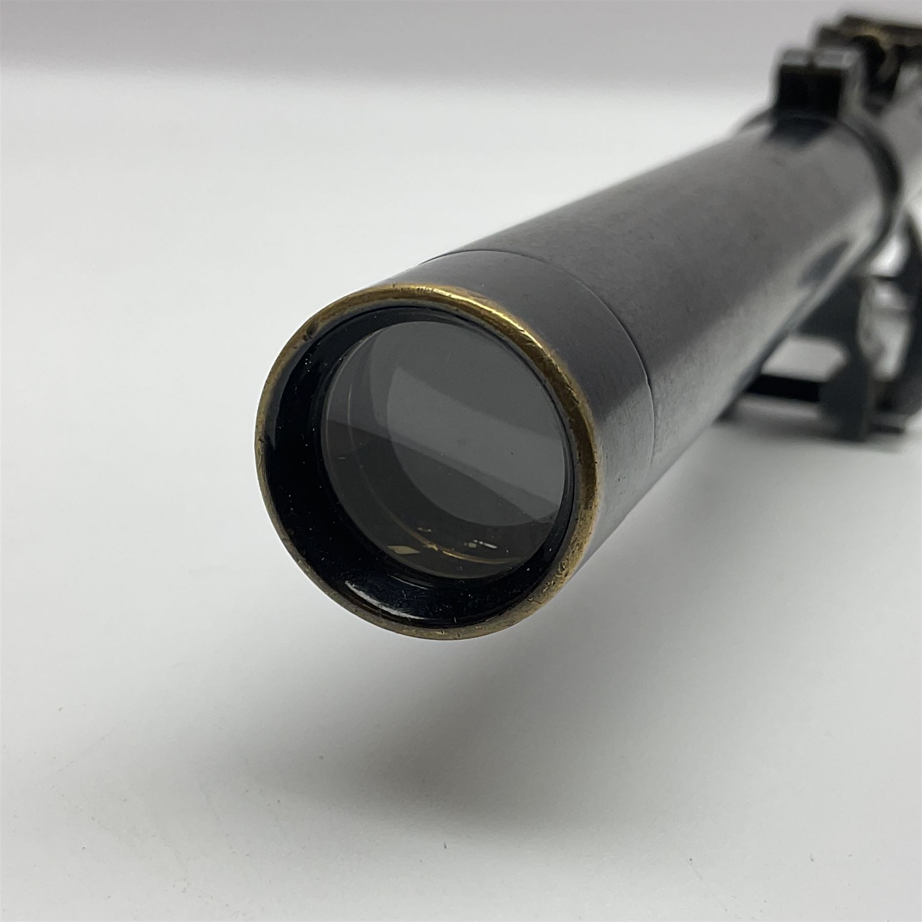 Oigee Berlin Gnomet 2.5x telescopic sight with adjustable quick detachable mounts and picket post graticule; retailers marks for Alex Henry & Co 22 Frederick Street Edinburgh No.6733 L23cm