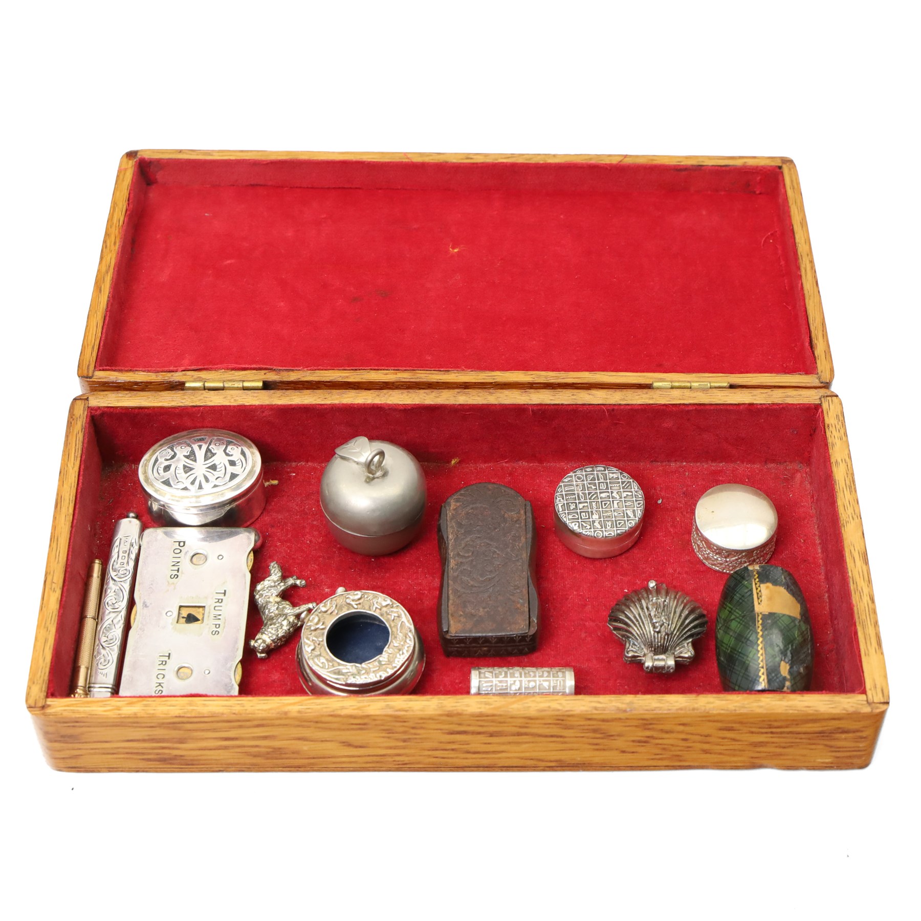 Collection of silver, including early 20th-century pencil holder, snuff box and thimble, a gold plated propelling pencil, TM Sheaffer's 14k gold nib fountain pen, Japanese hanging paper scroll illustrating s pilgrimage, and cigar box containing two WW1 cigarettes in an envelope, and a message 'this cigs were handed to us in Bond St Dec 20th 1914 on our way back from a route march to Hampstead Heath', etc 