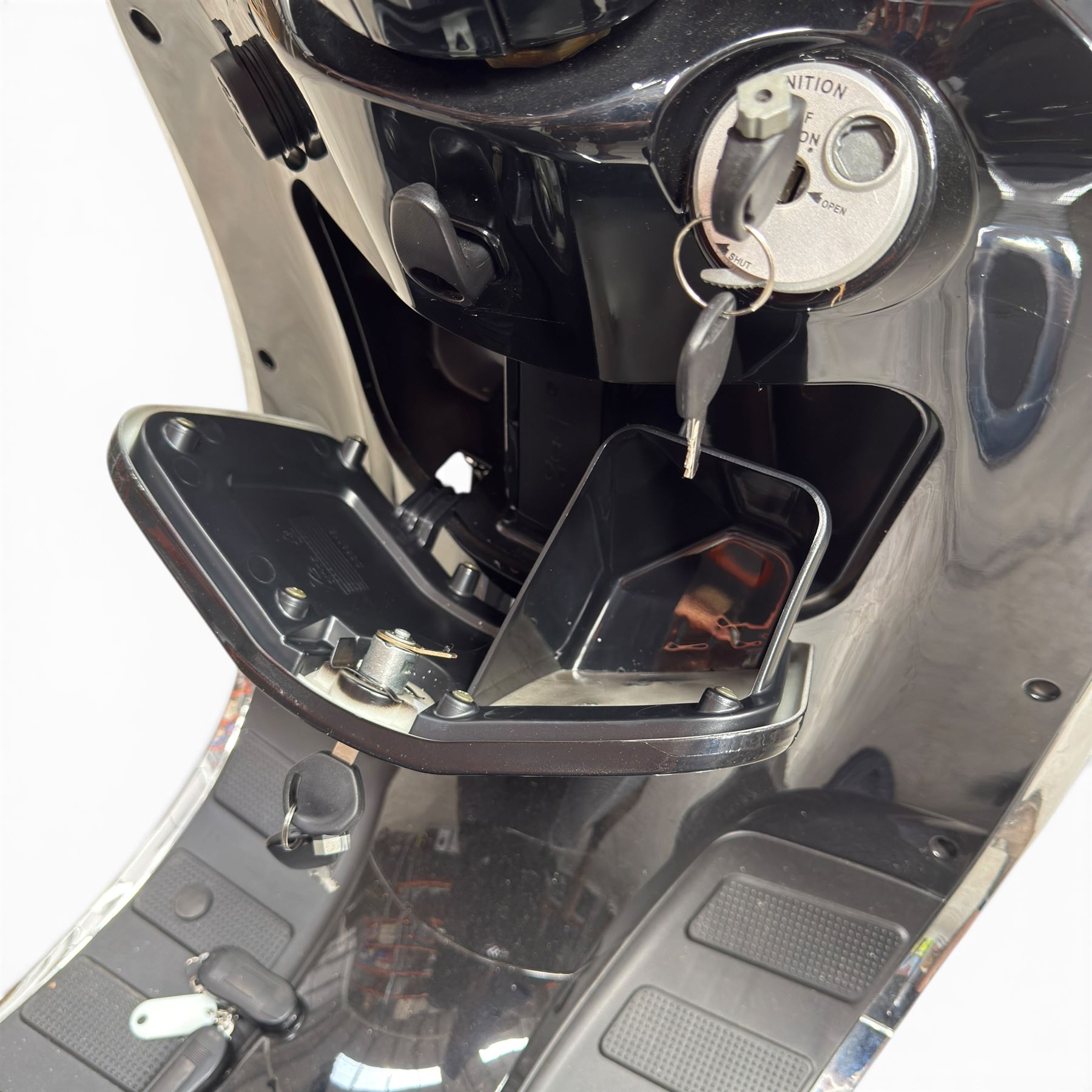 Sakura JS2A - 4000W electric scooter (125cc equivalent), 2 Miles, LL70 NFZ