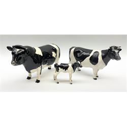 Beswick Frisian family group, comprising bull model no 1439, cow model no 1326, and calf model no 1249. 