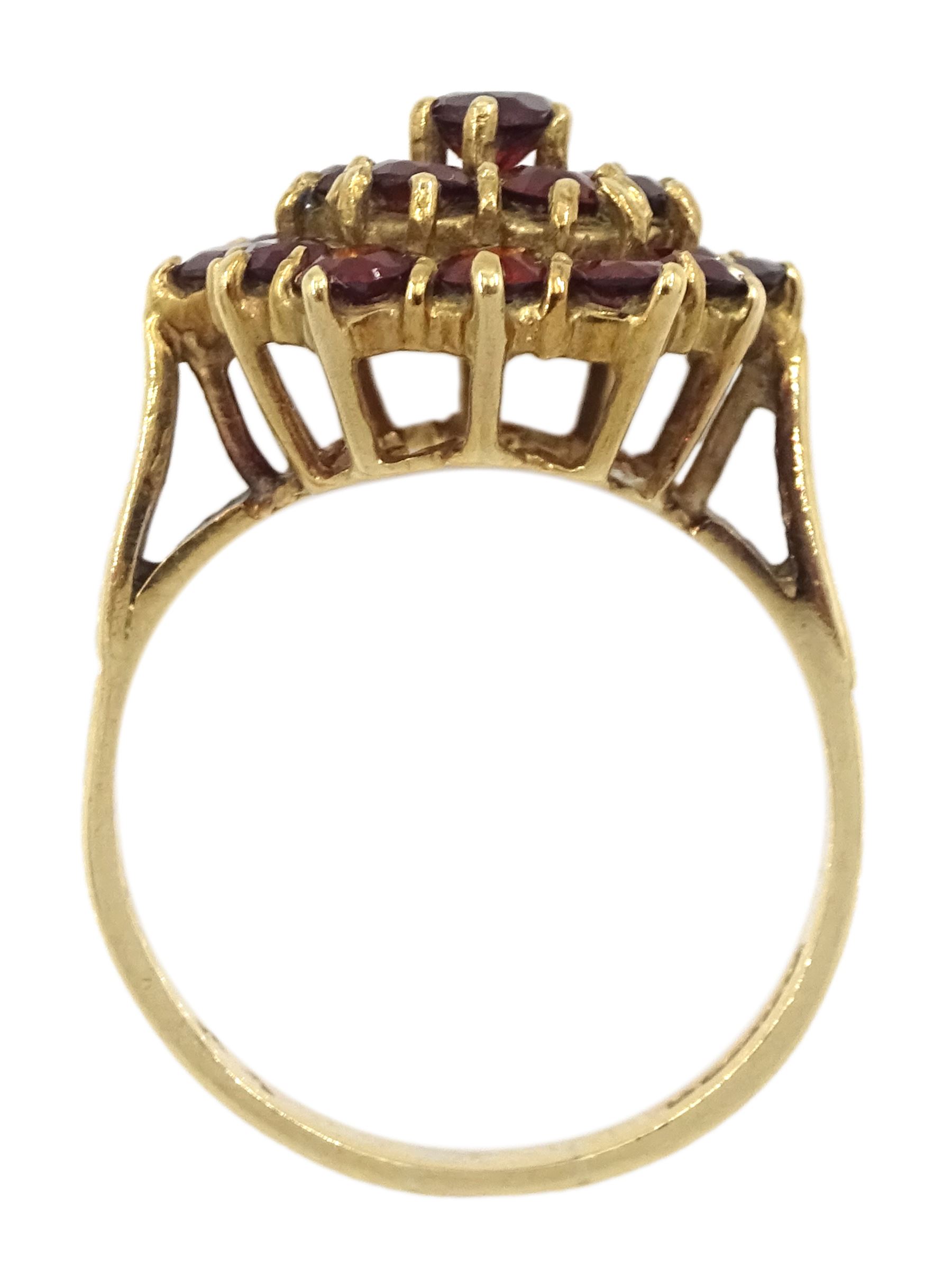 9ct gold garnet cluster ring, hallmarked