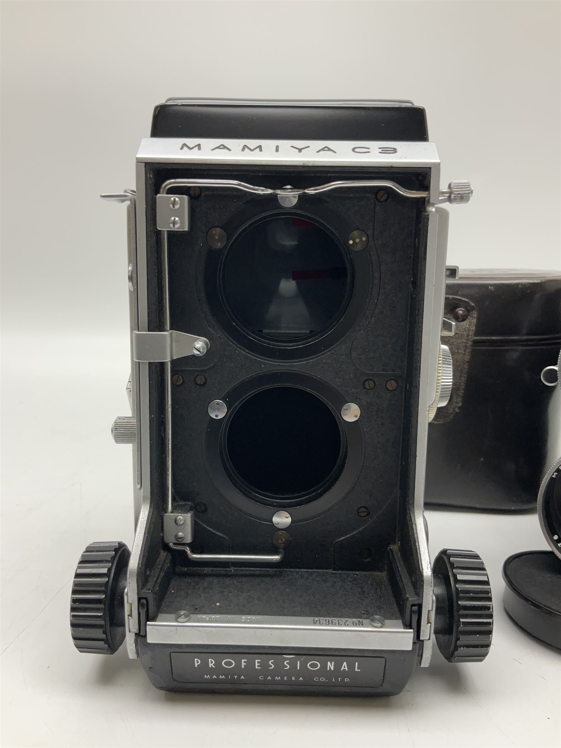 Mamiyaflex C3 TLR camera body, serial no. 2399634, with 'Mamiya Sekor 1:4.5 f=18cm' lens, serial no. 690864 and 736076