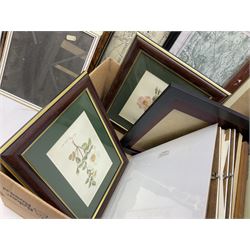 Quantity of frames of various sizes
