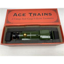 Ace Trains '0' gauge - Southern 4-4-2 tank locomotive No.604; in 4-4-4 box with packaging