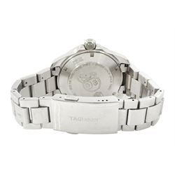 Tag Heuer Aquaracer gentleman's stainless steel automatic wristwatch, Ref. WAY211C,  Calibre 5, serial No. RZV8916, blue dial with dagger hour markers, date aperture and unidirectional rotating bezel, on original stainless steel bracelet, with fold-over clasp