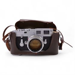 Leica DBP M3 35mm rangefinder camera body, serial no. 1038356, circa 1961, in chrome finish, housed in brown leather Leica case, with a Leitz Wetzlar Sunnilux 1:1.4/50 lens serial no. 1845148, Leitz Wetzlar Elmar 1:4/135 lens serial no. 1825980, 12575N hood, 12521G hood, Leica Meter MC serial no. 99015, Sunpak Auto28 SR Thyristor, Linhof 3 Way Pan tripod, and a Toshiba PE-1 Linear Exposure meter, all housed in an Original Benser Everready Case, most items with instruction booklets 