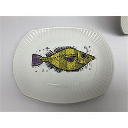 Set of Six Washington pottery fish series plates, titled Aquarius, together with two Ironstone pottery Beefeater plates, L28cm, H24cm