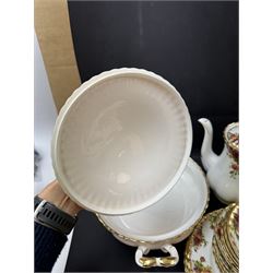 Royal Albert Old Country Roses pattern coffee and dinner service for six, including coffee pot, coffee cups and saucers, dinner plates, side plates, bowls etc 
