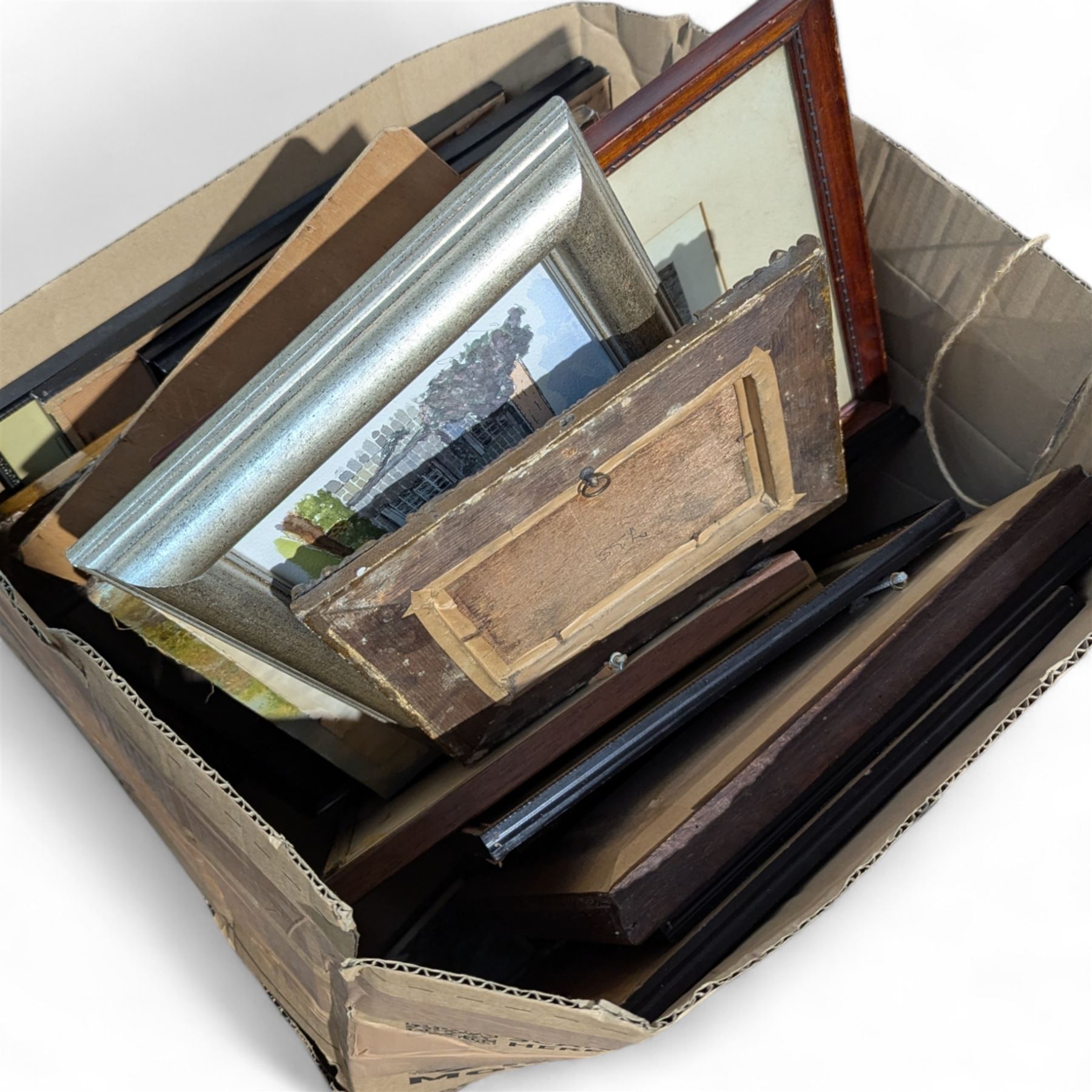 Large collection of original works, engravings and prints (in two boxes)