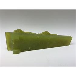 Green stone figural group depicting three lions, upon an inclined base, L21cm