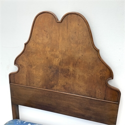 Pair 20th century walnut single 3' bedsteads, shaped and figured headboards, the footboards with scroll carved uprights and cabriole supports