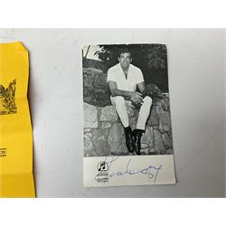 Autographs from film, stage, sporting personalities etc, including mid 20th century Hull City FC, Esmond Knight, John Clements, Kay Hammond, Richard Greene, Manning Whiley, Jerry Desmond etc, in albums, on pieces etc