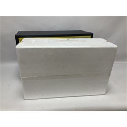 Britains - Circus Street Parade diorama with Circus Professional Vehicle no.08673; in original box 