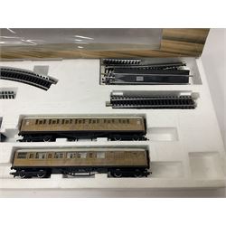 Hornby '00' gauge - The Blue Streak train set with Class A4 4-6-2 locomotive 'Sir Nigel Gresley' with tender, three teak effect coaches, track and controller; boxed