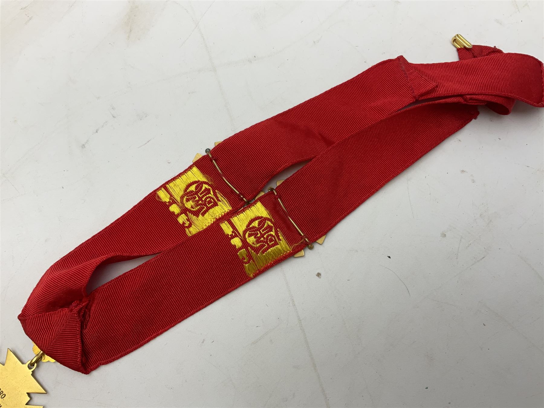 Masonic and similar jewels/medals to include Royal Antediluvian Order of Buffaloes, hallmarked, L.A Vallette Lodge No. 815, hallmarked, R.A.O.B Justice Truth Philanthropy, etc 