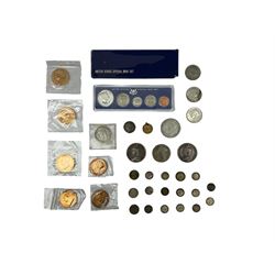 Great British and World coins and medallions including Queen Victoria 1889 and 1892 crowns, 1890 double florin ex-mount, small number of other Great British silver coins, King George V 1935 crown, United States of America 1966 special mint set etc