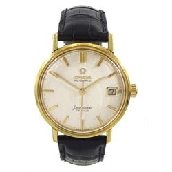 Omega Seamaster De Ville gentleman's 18ct gold automatic wristwatch, Ref. 166.5020, Cal. 562, silvered dial with baton hour markers and date aperture, Birmingham 1962, on Omega black leather strap, with gilt buckle, boxed