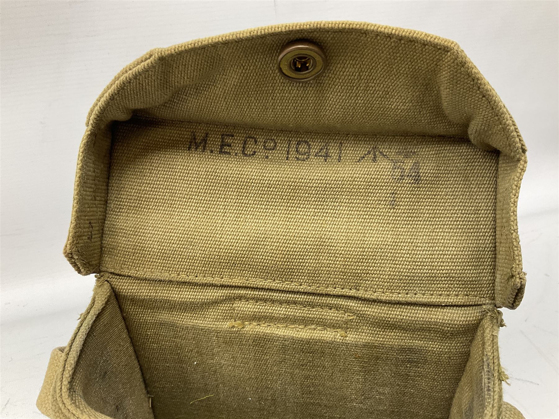 Pair of WWII 1943 Kershaw Bino. Prism No.2 MKII x6 binoculars, No. 190671, in canvas case