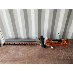 Stihl HSE 81 electric hedge trimmer 28 i