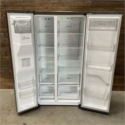 LG GSL760PZXV American style fridge freezer