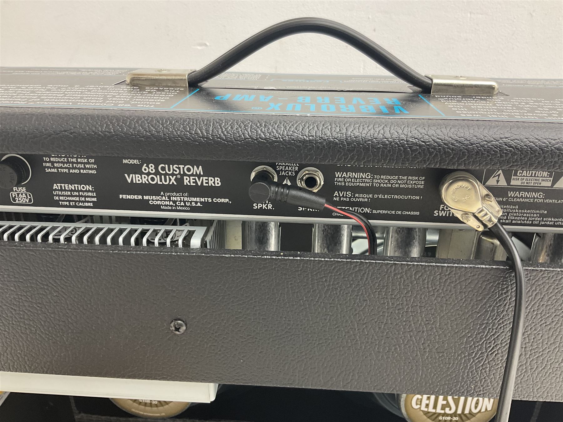 Fender model 68 Custom Vibrolux Reverb amplifier with 2 x 10