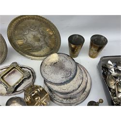 Assorted metal ware, mostly comprising silver plate, to include trays, bowls, cruets, pair of candlesticks, assorted flatware including souvenir spoons, etc., in one box