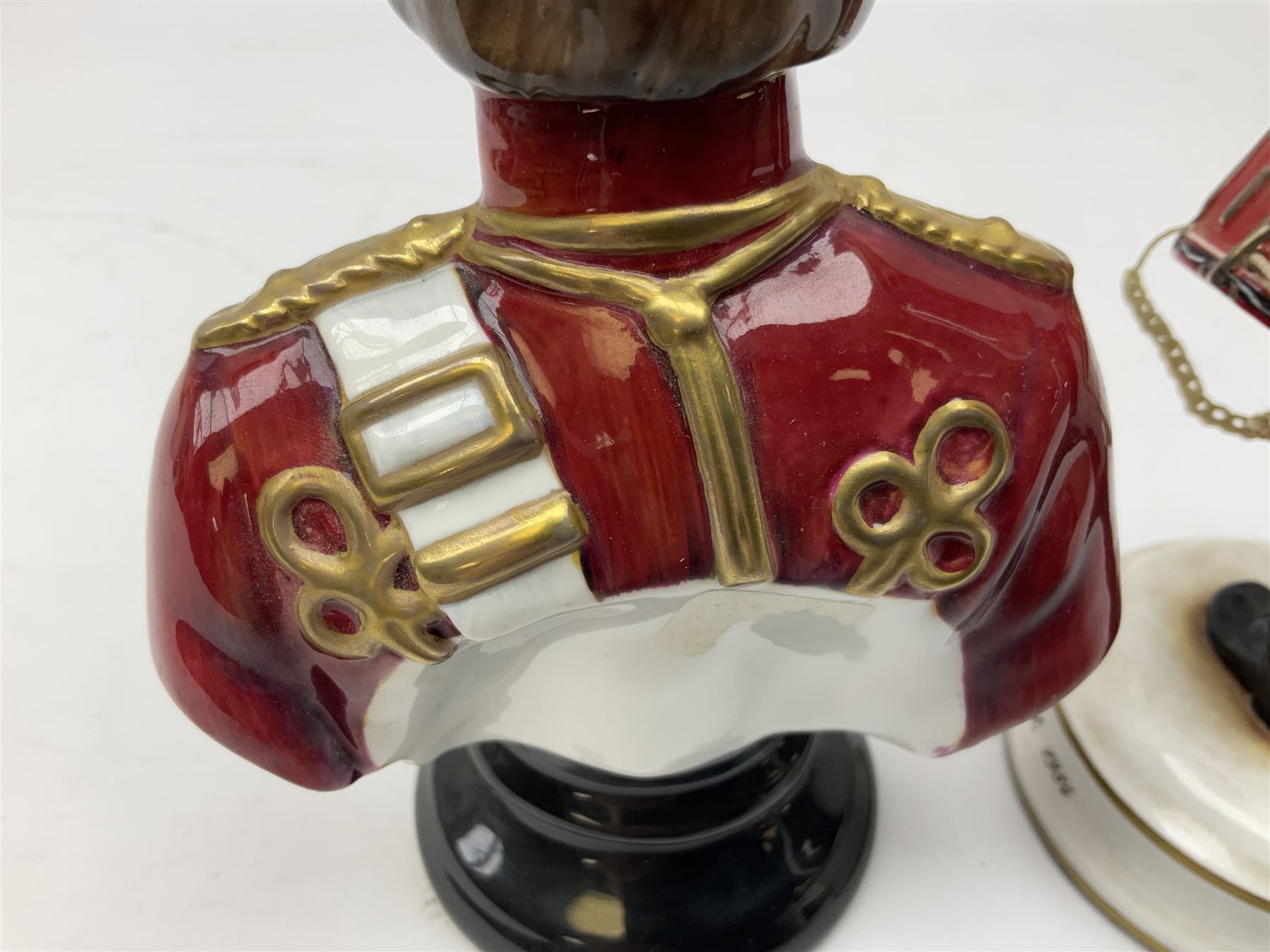 Michael J Sutty limited edition figure, Soldier Drummer, 1st Battalion, The Kings Own Royal Border Regiment 1984, 93/250, together with further limited edition Michael Sutty bust, 12/250, tallest H21.5cm