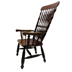 19th century Caistor Windsor spindle back armchair, turned ash spindles with elm seat, retaining its original red stain,