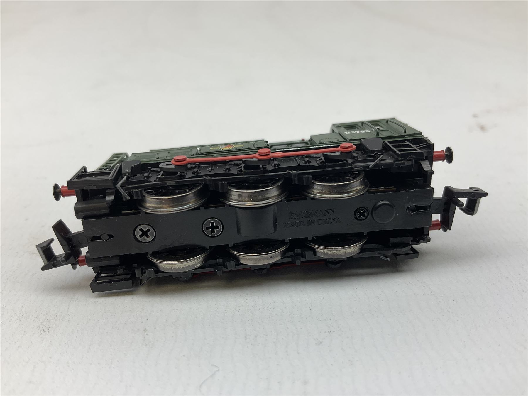 Graham Farish by Bachmann 'N' gauge - Class 31 diesel locomotive no.5826, Class 25/1 locomotive no.D5177 and Class 08 diesel shunter locomotive no.D3785 (3)