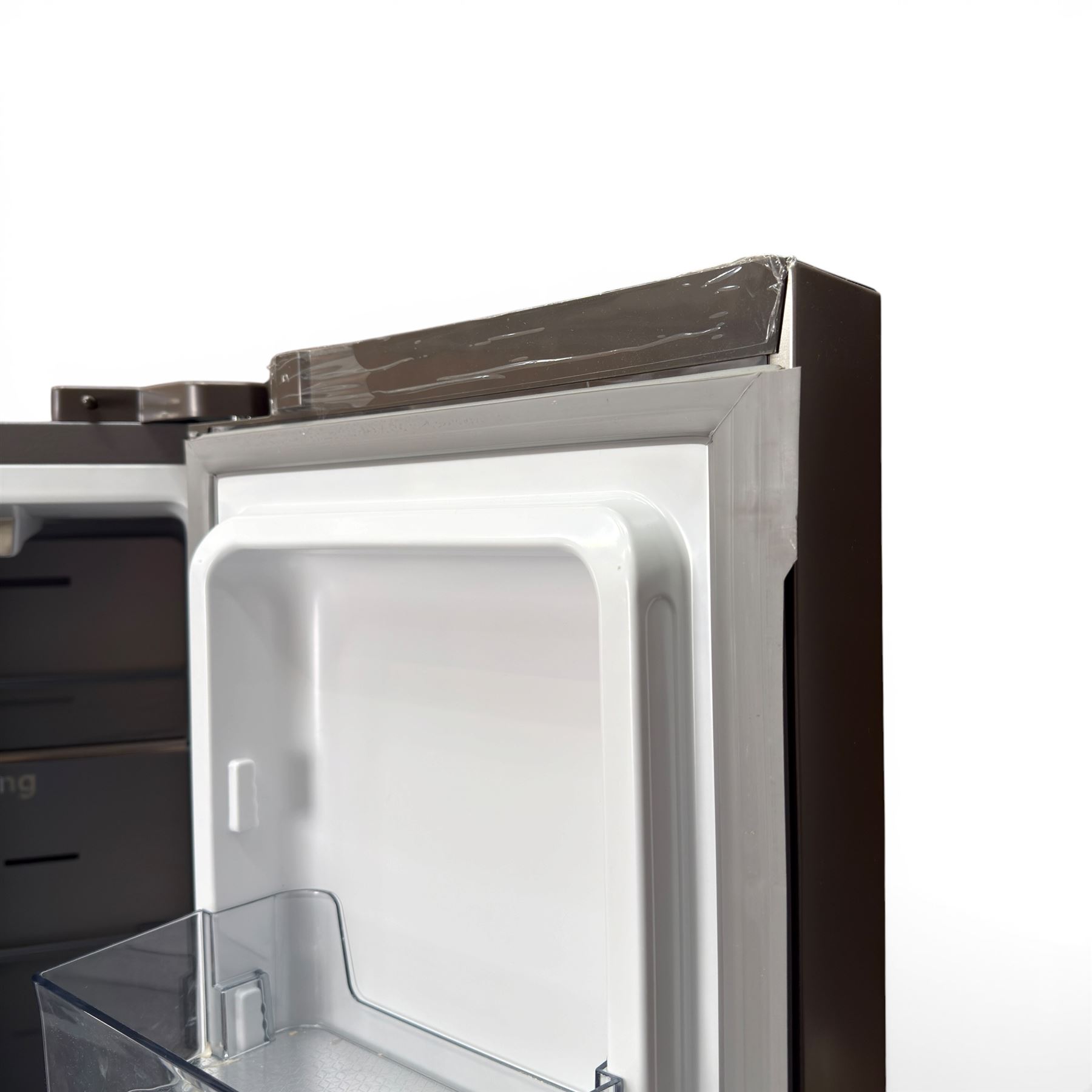 Hisense American style fridge freezer, fitted with double fridge doors and two freezer drawers, model no.  BCD-454WP2NF1R1/HC4