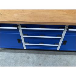 Bott cubio storage workbench, five drawers and two cupboards, single vice