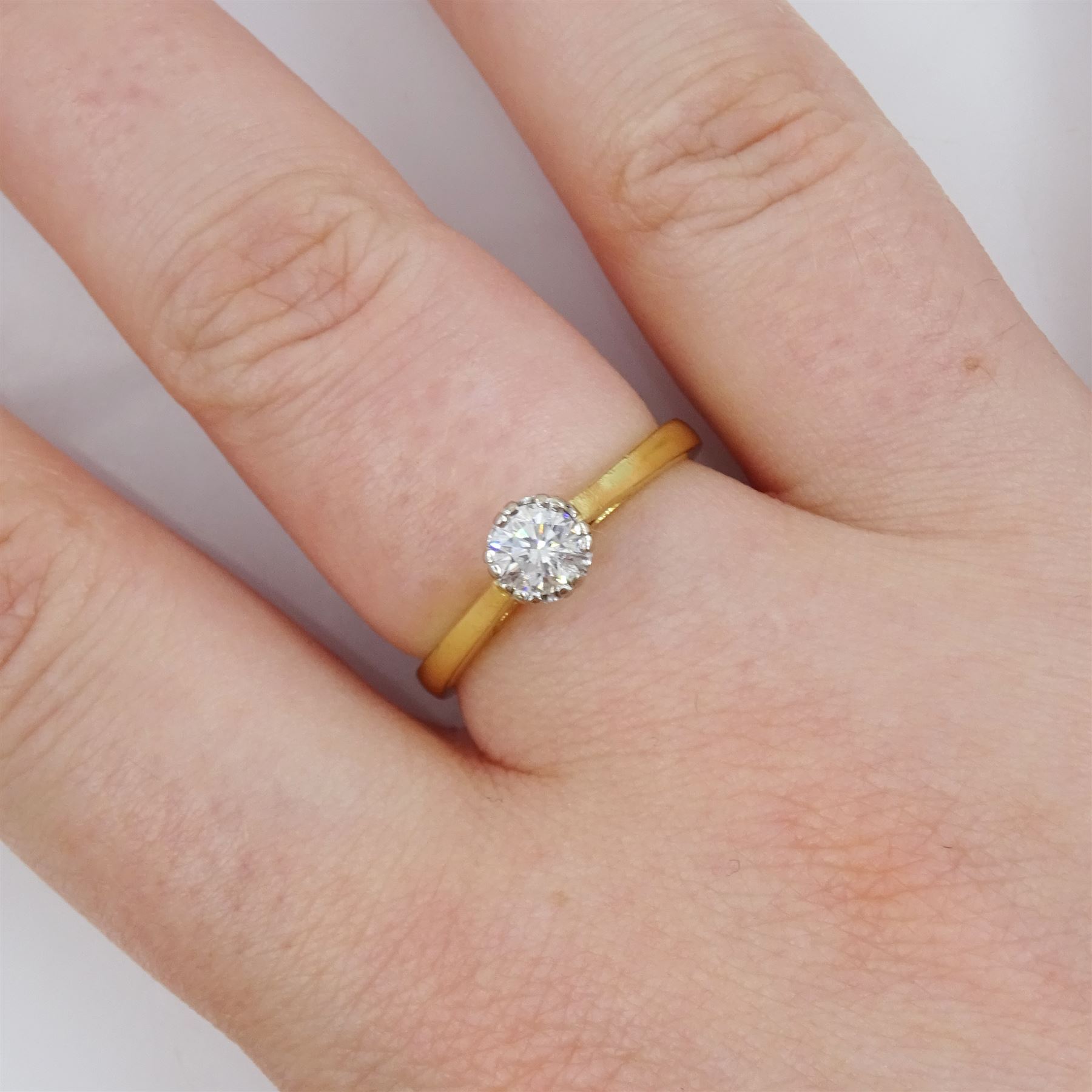 18ct gold single stone round brilliant cut diamond ring, hallmarked, diamond 0.33 carat