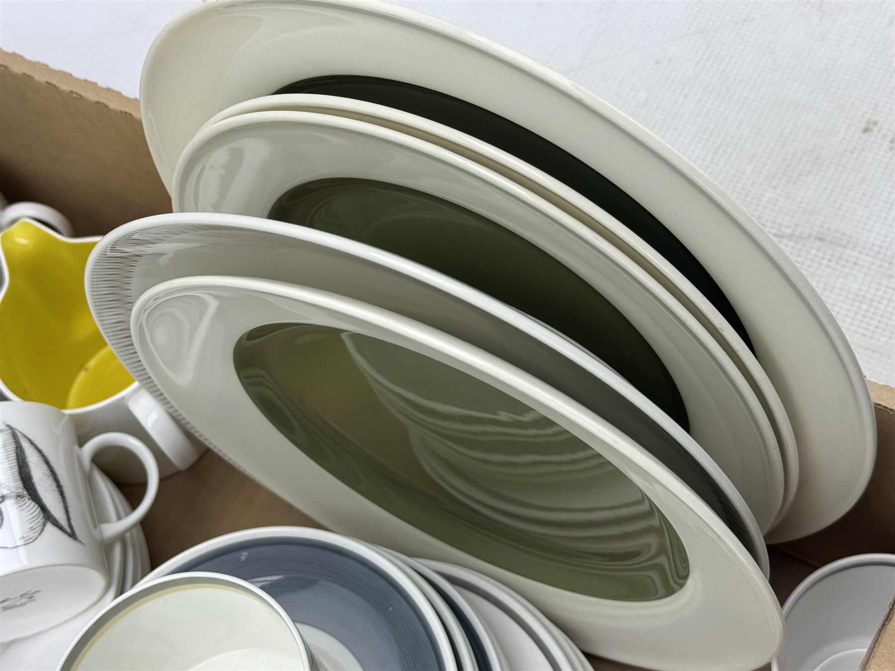 Susie Cooper black fruit part coffee set | Ceramics | 114419