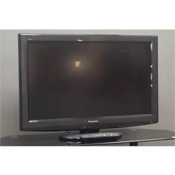  Panasonic TX-L32X20B television (This item is PAT tested - 5 day warranty from date of sale)  